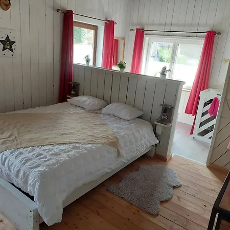 فندق مبيت وإفطار La Petite Suisse مالميدي