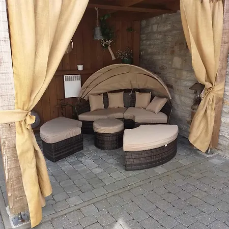 La Petite Suisse Bed & Breakfast 3*