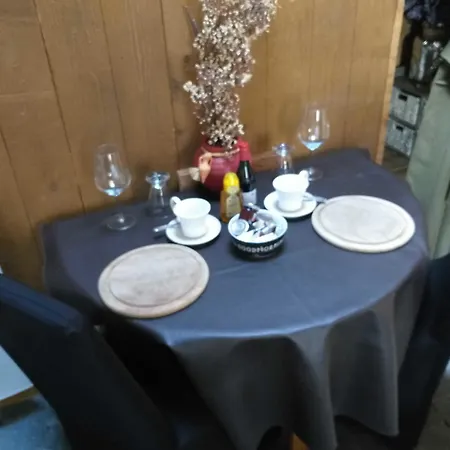 La Petite Suisse مالميدي