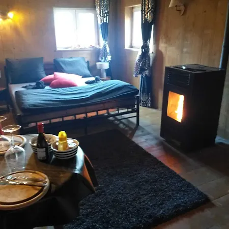 فندق مبيت وإفطار La Petite Suisse 3*