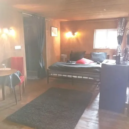 La Petite Suisse مالميدي